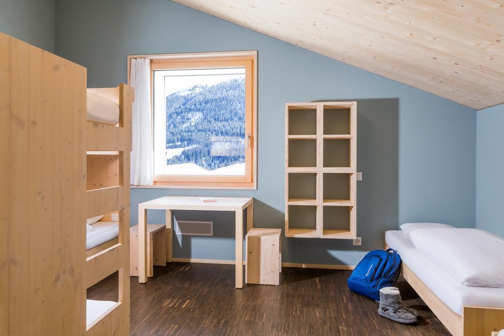 Nova Casa Spinatscha Sedrun Hostel ภายนอก รูปภาพ